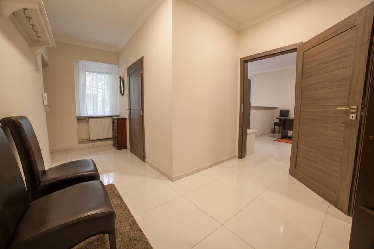Spacious Apartment In City Center Bratislava Esterno foto